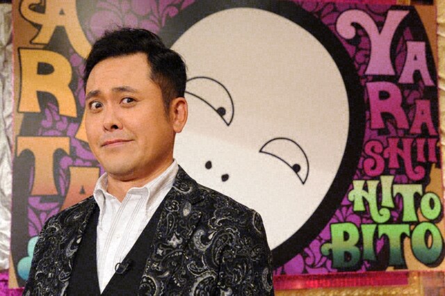 新バラエティ番組「有田とヤラシイ人々」でMCを務めるくりぃむしちゅー有田。(c)TBS