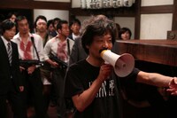 「地獄でなぜ悪い」メイキング(c)2012「地獄でなぜ悪い」製作委員会