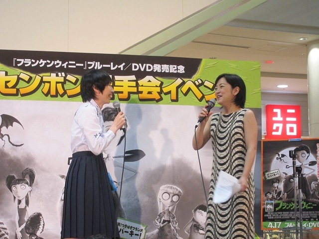 急に「武内さーん！ こんにちわー！」と言いだし、元気なところをアピールした箕輪。