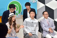 （前列左から）丸高愛実、アンジャッシュ児嶋、山中秀樹、（後列左から）ドランクドラゴン鈴木、ロッチ・コカド。