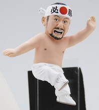 「越中詩郎大好き芸人」ケンドーコバヤシのフィギュアストラップ。(c)テレビ朝日