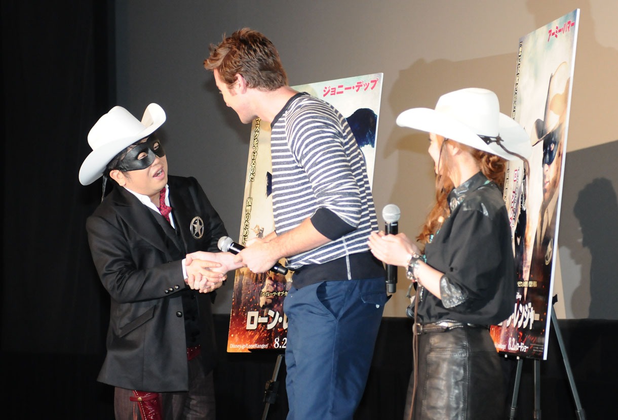 天野は英単語を駆使してアーミー・ハマーと会話を弾ませた。