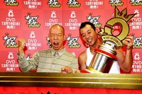 「キングオブコント2012」で見事優勝を果たしたバイきんぐ。