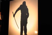 スネークアイズのシルエット