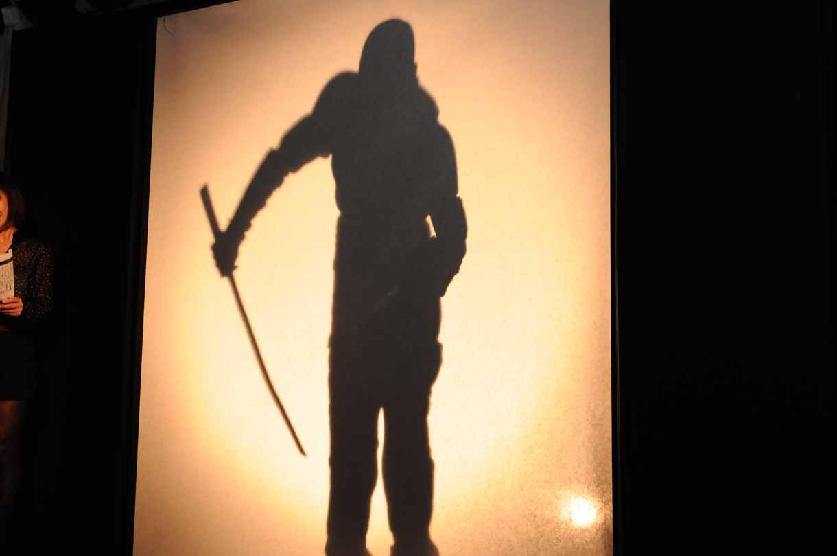 スネークアイズのシルエット