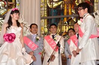 先日入籍を発表したビビる大木（右端）もプロポーズを実演。