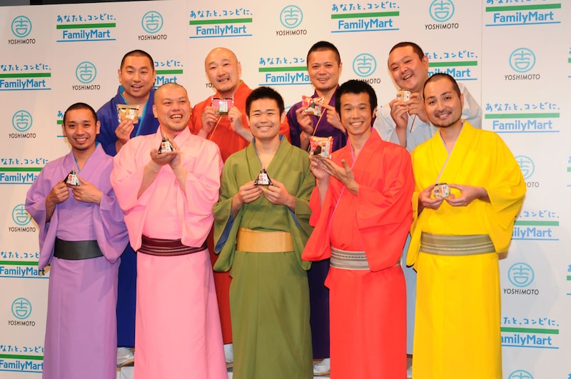 “おむすびーず”お披露目発表会に登場した坊主芸人たち。