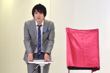 MCを務める磁石・佐々木。