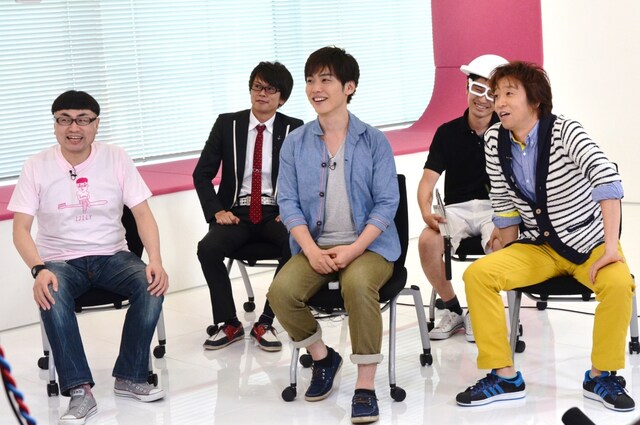 （左から）イジリー岡田、磁石・永沢、一徹、ハッポゥくん、ホリ。