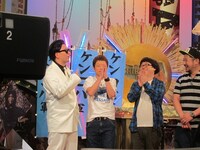 ケンコバ軍のレイザーラモンRG、ネゴシックス、天津・向。