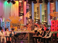 「大爆笑で天下をとれ！お笑い国盗りバトル」対戦の様子。