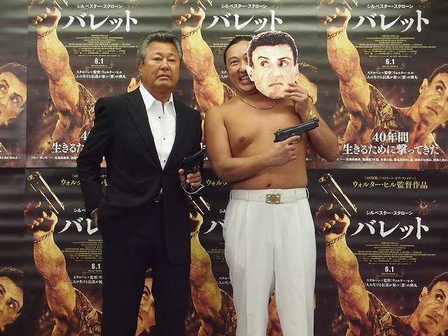 ロバート秋山と梅宮辰夫。