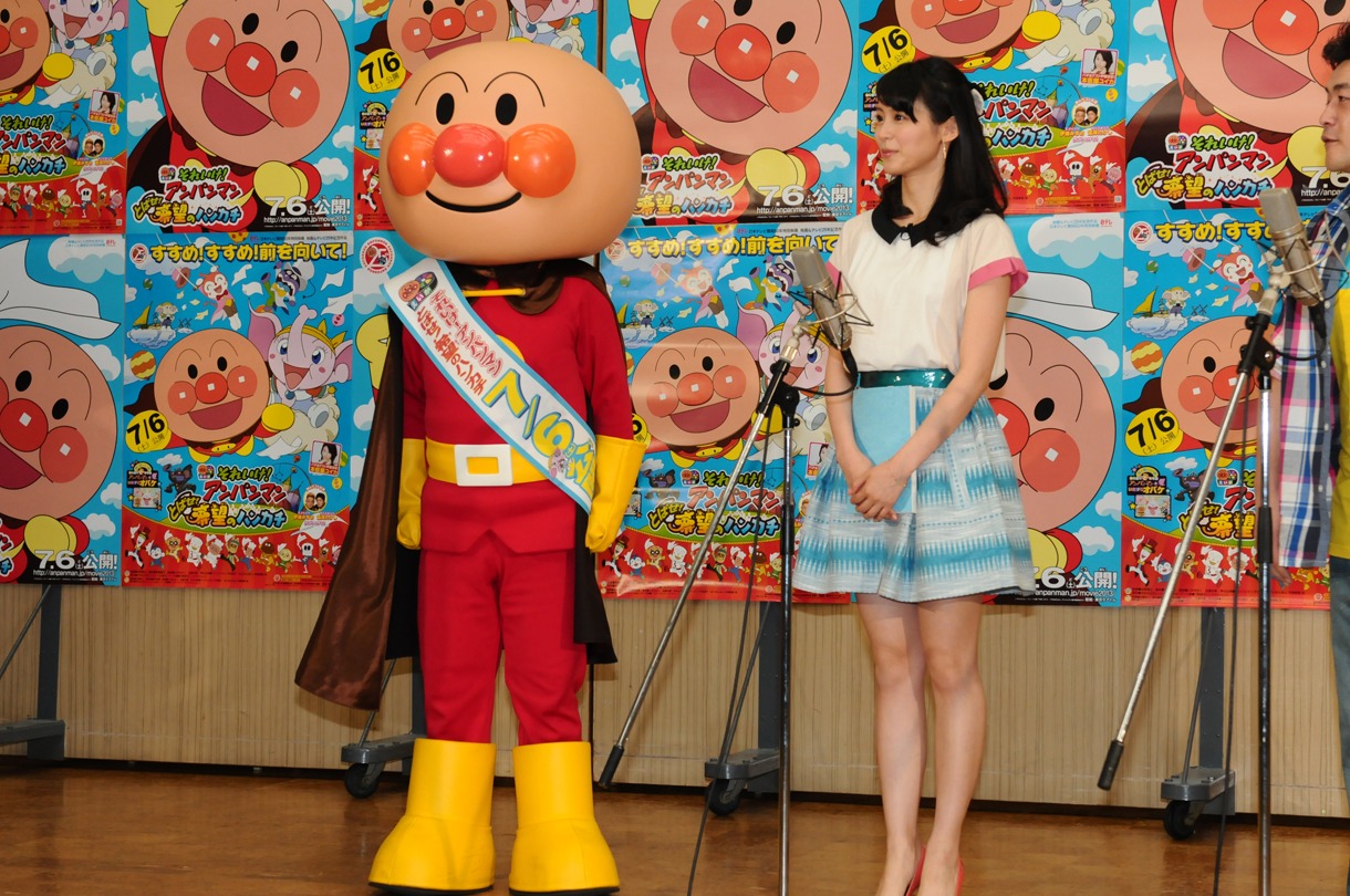 アンパンマンと本仮屋ユイカ