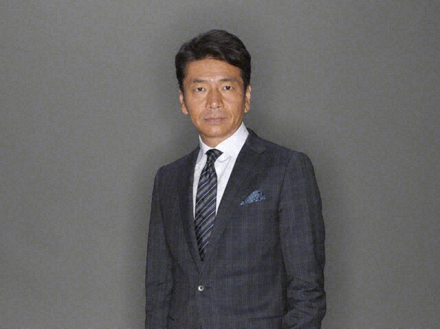 「上田晋也の緊急報道！」で司会を務める、くりぃむしちゅー上田晋也。(c)TBS