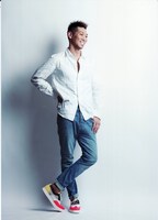 レイザーラモンHGのモデル用宣材写真。