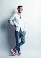 レイザーラモンHGのモデル用宣材写真。