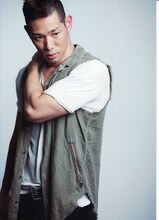 レイザーラモンHGのモデル用宣材写真。