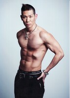 モデル業宣言をしたレイザーラモンHG。モデル用宣材写真。