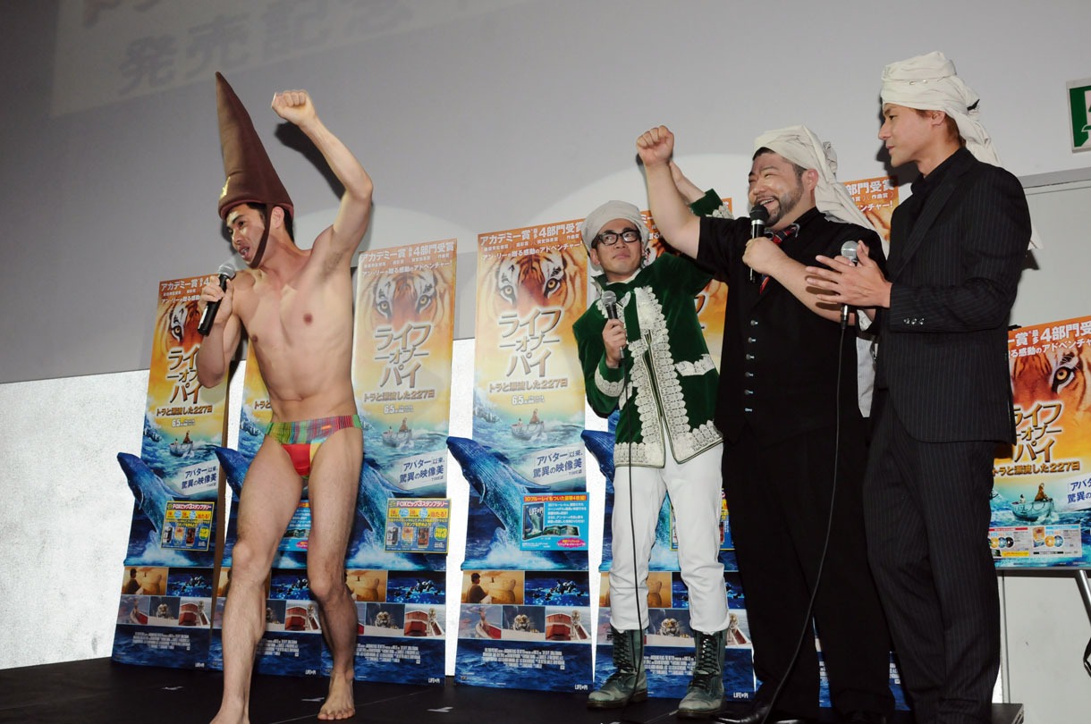 「ごぼうのうた」にはほかの3人もノリノリ。