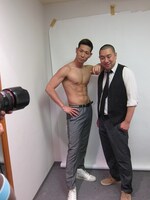 モデル用の宣材写真も急遽撮影。