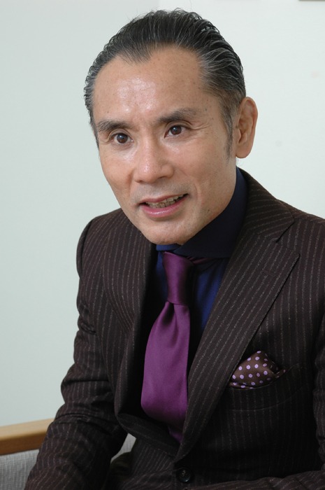 審査委員長を務める片岡鶴太郎。