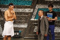 作家・たぐち氏により判明した事実により、堂々と茶番宣言をするRG。(c)フォトプロ