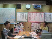 岩尾のハゲかけているところがヘッドセットで隠しきれないことに、思わずわらってしまった後藤。