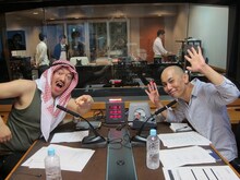 エンパレ特典のラジオ初冠番組「5GAPのドタバタ☆パレード」（MBSラジオ）収録を行った5GAP。久保田はアラブの石油王の恰好。