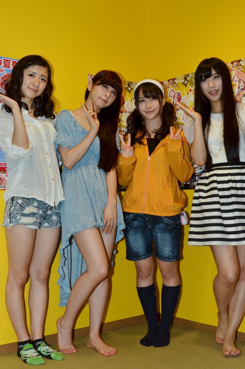 PASSPO☆の（左から）槙田紗子、玉井杏奈、増井みお、根岸愛。
