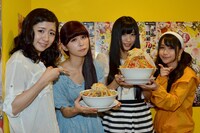 PASSPO☆の（左から）槙田紗子、玉井杏奈、根岸愛、増井みお。
