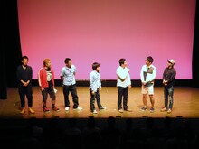 「スラッシュパイル5周年特別興行第三弾『おぎやはぎを10倍楽しく見る方法』」出演者。左から、上田誠（劇団ヨーロッパ企画主宰）、吉田豪、井上崇宏（KAMINOGE編集長）、バカリズム、高須光聖、おぎやはぎ小木、おぎやはぎ矢作。