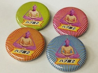 完全なる正三角形缶バッジ4種類。