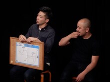 芸人人生を振り返るどぶろっく。グラフは細かく書かれている。