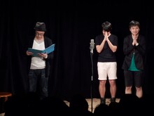 篠宮がリードする軽快なネタを披露したあと、芸人遺産認定を祈るオジンオズボーン。