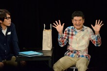 最後に自作の新ネタを披露するザブングル。