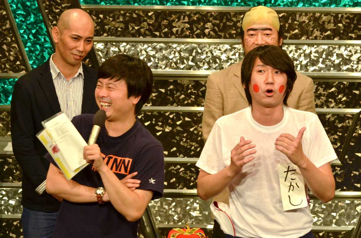 肉親にまつわる強烈なエピソードを披露したそれいけ斉藤くん（手前右）。