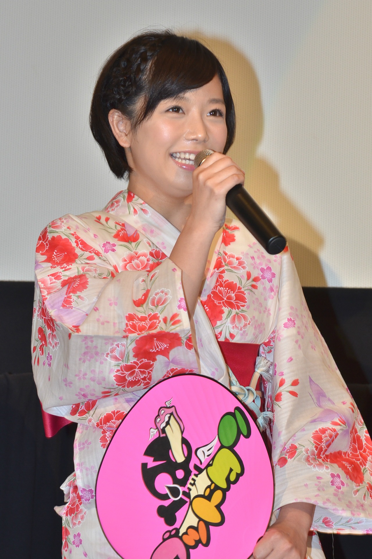 紗倉まな