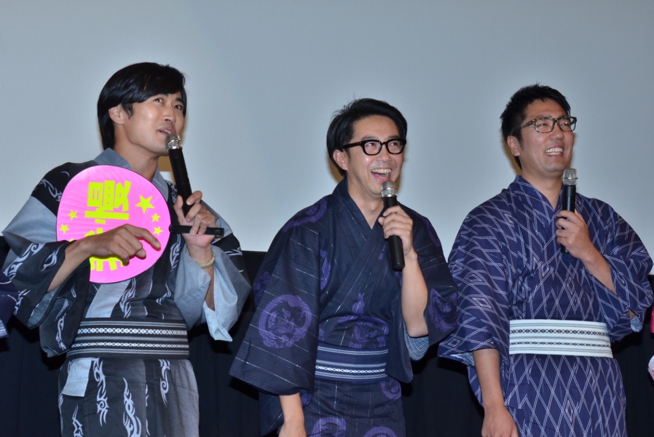 劇団ひとり（左）と、おぎやはぎ。