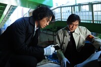 映画「ゴッドタン キス我慢選手権 THE MOVIE」。(c)2013「キス我慢選手権 THE MOVIE」製作委員会