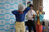 「香川県　鬼ヶ島＆小豆島　プロジェクト」会見。(c)吉本興業