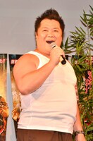 ブラックマヨネーズ小杉による「ヒーハー！」。