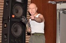 イベントに乱入したブルース・ウィリスそっくりのプチ・ブルース。