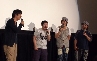 「サンボナイト」の模様。（左から）佐久間宣行監督、サンボマスター（山口隆、木内泰史、近藤洋一）。