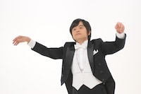 番組「バカリズム」オープニング。（NHK提供）