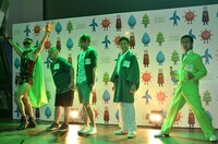 全員でグリーン系統の色を身にまとい、どこか戦隊ヒーローのように登場した再生可能ボーイズGP。