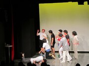 ハイセンス小道具でいじめられる片山。