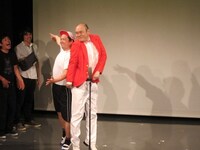 かねきよと伊藤の即興ハイセンス漫才。立ち位置が決まらない2人。