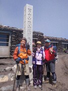 勝俣が富士登山、サンドが岩手三陸鉄道へ「はなまる」夏旅