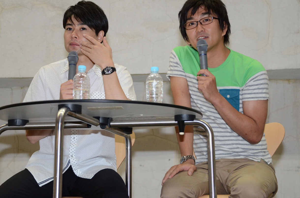 受講生からの質問に答える平成ノブシコブシ。