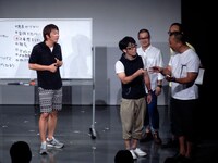 スタッフが間違えて鈴木のケータイを持ってきたため、鈴木のTwitterで炎上しそうなツイートをすることに。